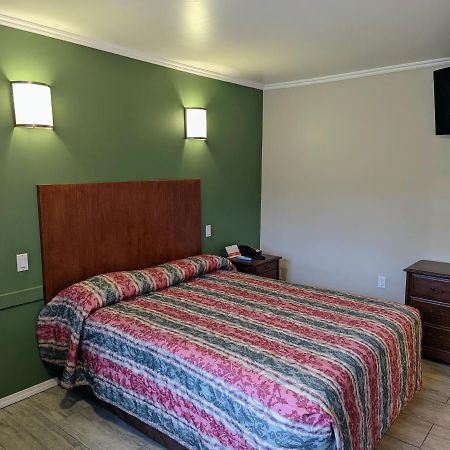 Americas Best Value Inn Oxnard-Port Hueneme Eksteriør bilde