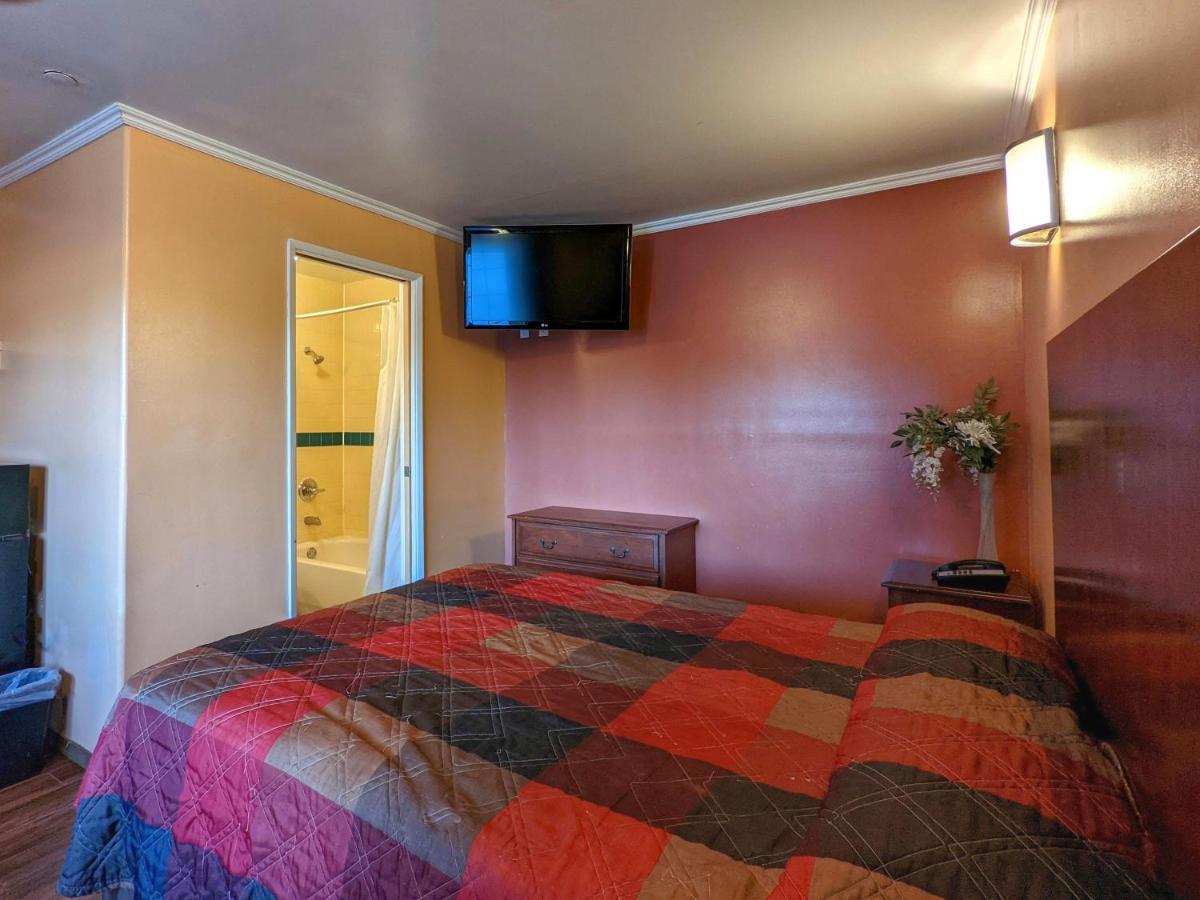 Americas Best Value Inn Oxnard-Port Hueneme Eksteriør bilde