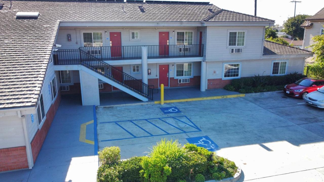 Americas Best Value Inn Oxnard-Port Hueneme Eksteriør bilde