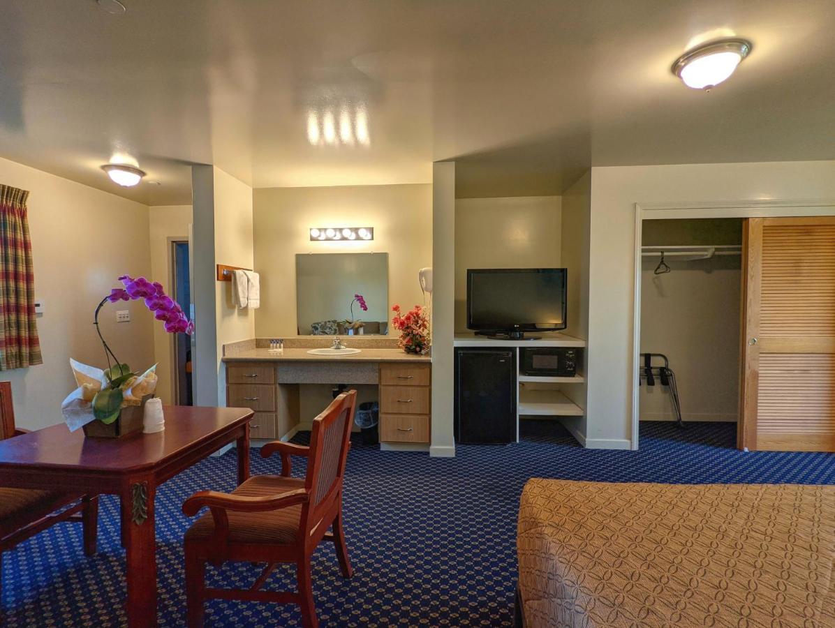 Americas Best Value Inn Oxnard-Port Hueneme Eksteriør bilde