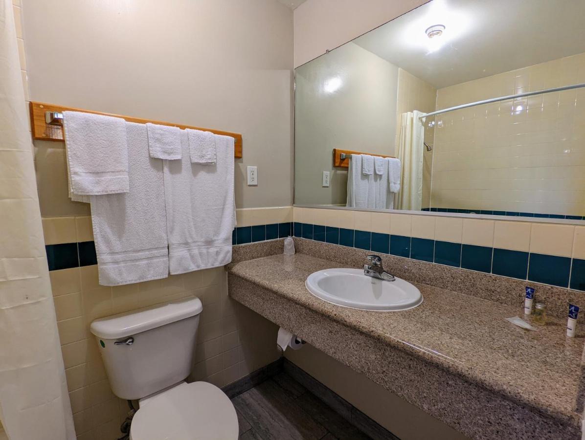 Americas Best Value Inn Oxnard-Port Hueneme Eksteriør bilde